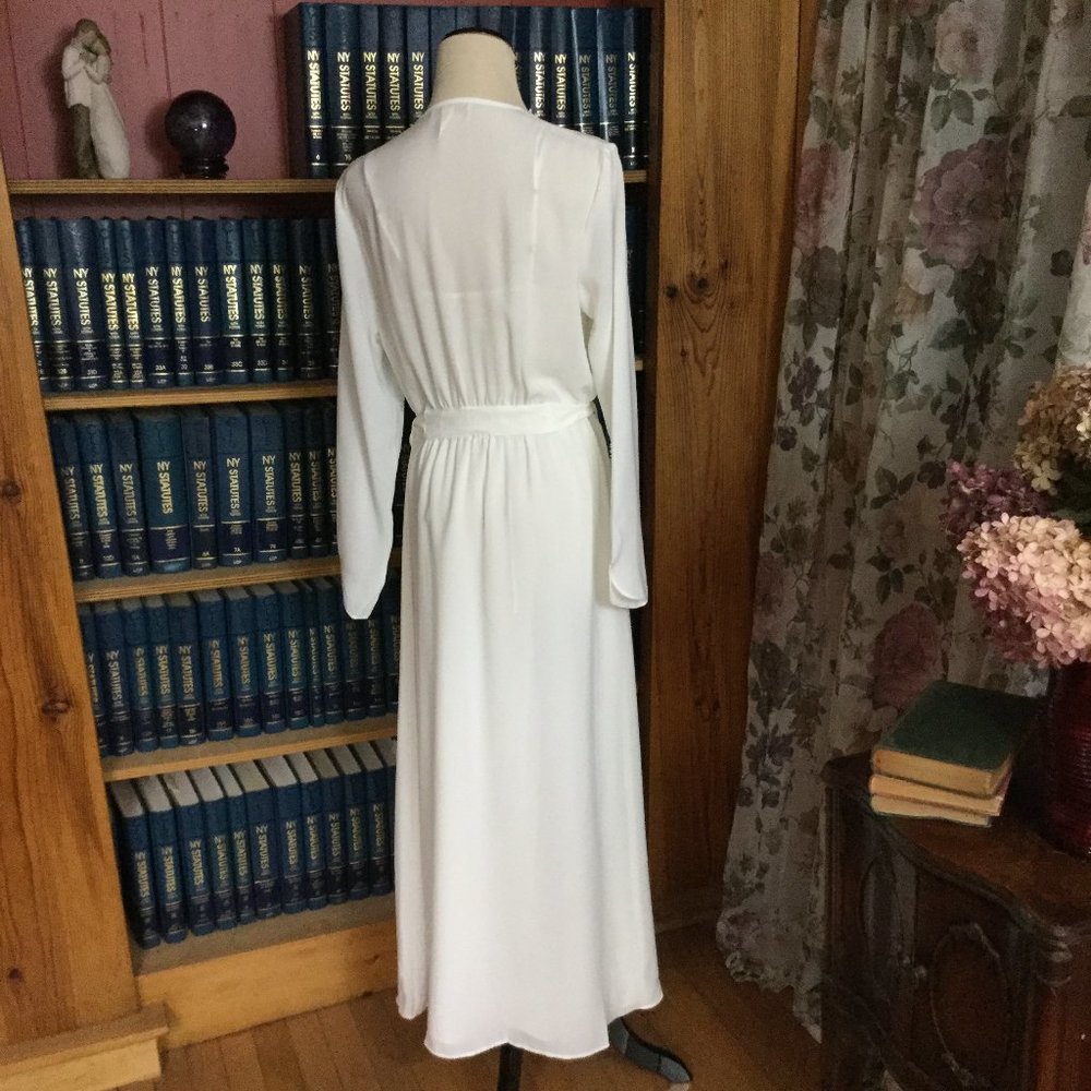 Flora Nikrooz Ivory Bridal Robe with Belt Tie - Picture 3 of 5